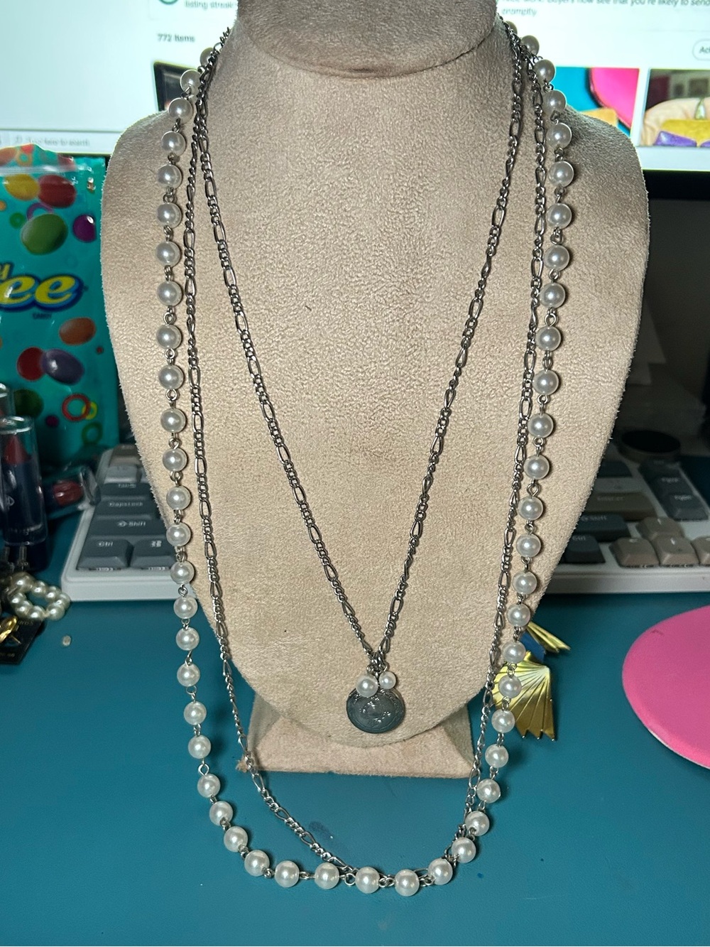 Layered Pearl and Chain Necklace Set - White Pearls & Locket